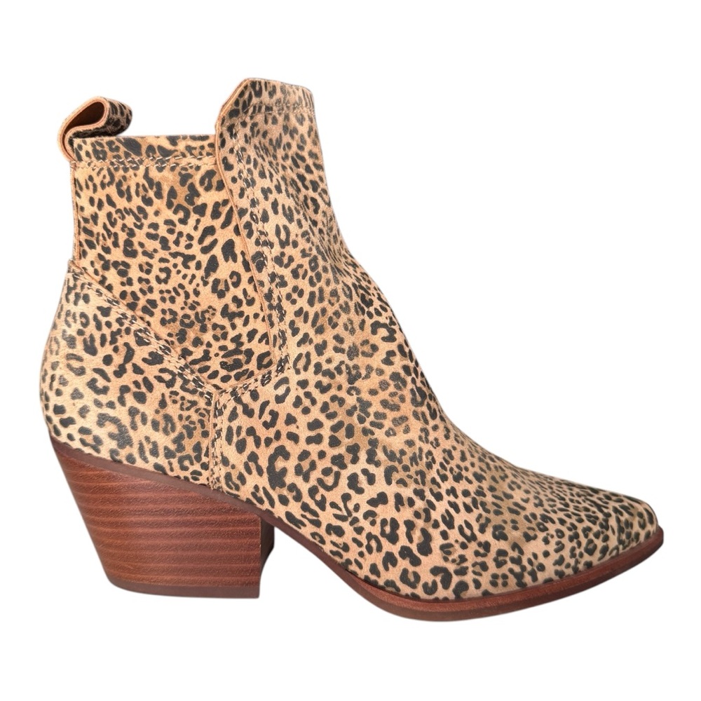 NWOT Dolce Vita Leopard Print Boots, Size 8